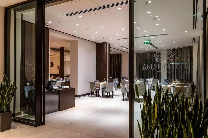 Fotos del hotel Ramada Hotel & Suites By Wyndham Yerevan:  6