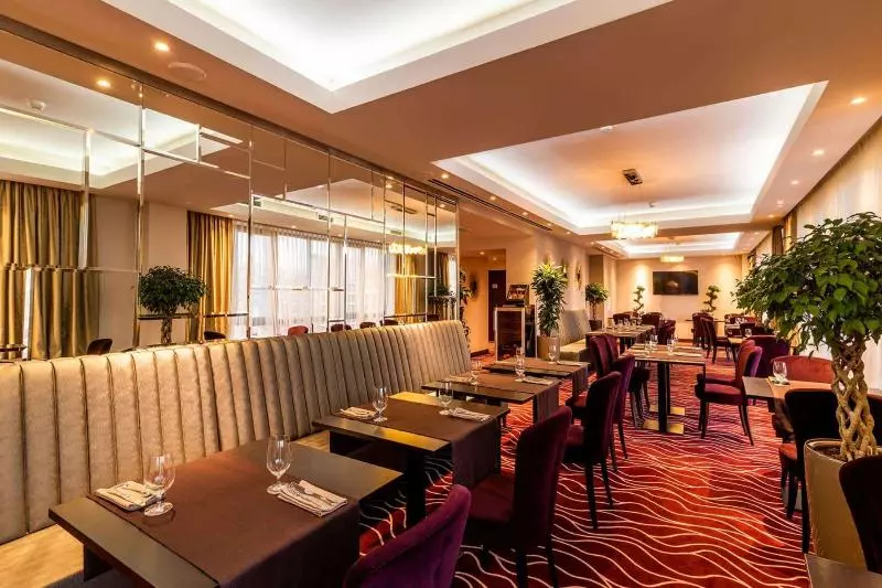 Fotos del hotel Ramada Hotel & Suites By Wyndham Yerevan:  5