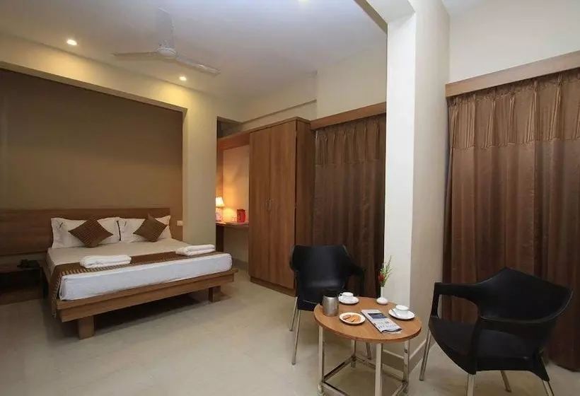Fotos del hotel Samasth Room And Suites:  9