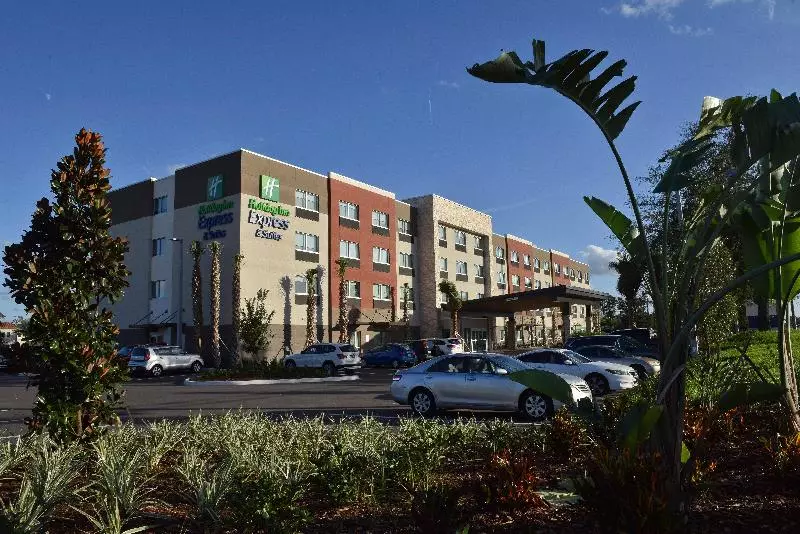 Holiday Inn Express & Suites – Orlando – Lake Nona Area, An Ihg