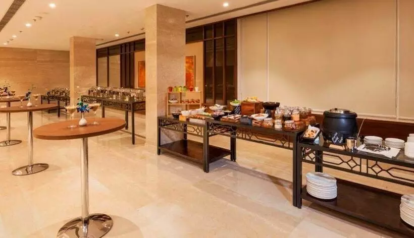 Fotos del hotel Lemon Tree Hotel Lucknow:  25