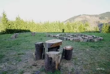 Abaraxka Hostel Disfruta La Vía Verde Del Urola Hasta La Playa   Naturaleza Montañas Y Riqueza Cultu - Azkoitia