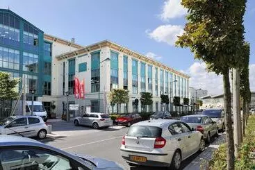 Séjours & Affaires Serris Rive Gauche - Serris