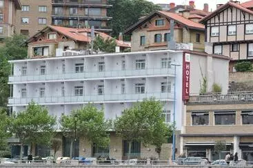 Petit Palace Tamarises - Getxo