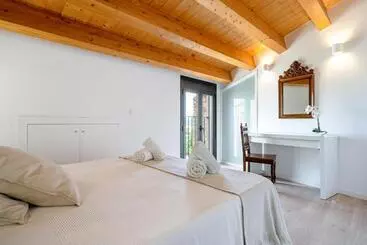 Hauzify I Apartaments Montblanc - Montblanc