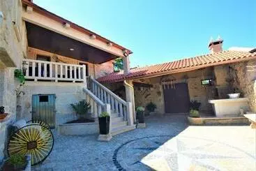 Galihost   A Casa Das Barreiras - Meis