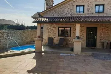 Casa Parrilla - Tominyo