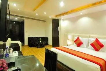 Elegance - New Delhi