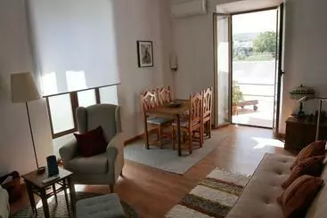 Artistic And Spacious Apartment - Alora