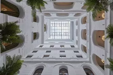 Mystery Hotel Budapest - Budapest
