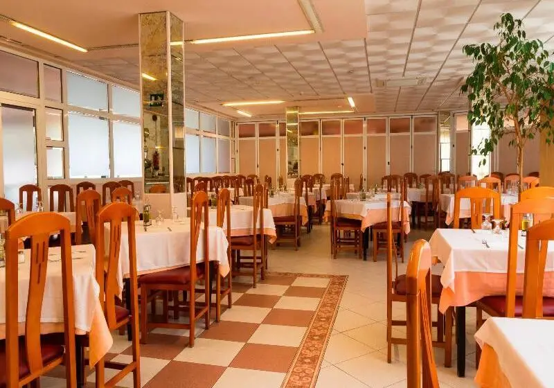 Fotos del hotel Alone:  13