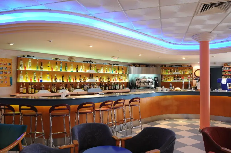 Fotos del hotel Alone:  22