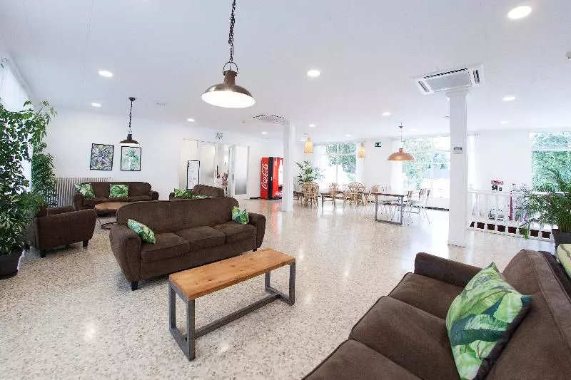 Fotos del hotel Checkin Pineda:  15