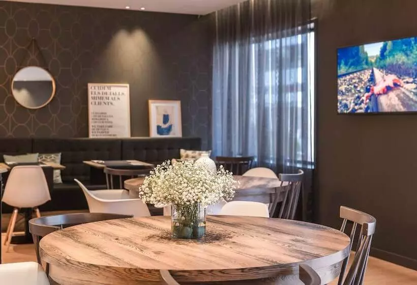 Fotos del hotel Up Rooms Vic:  23