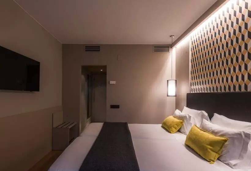 Fotos del hotel Up Rooms Vic:  16