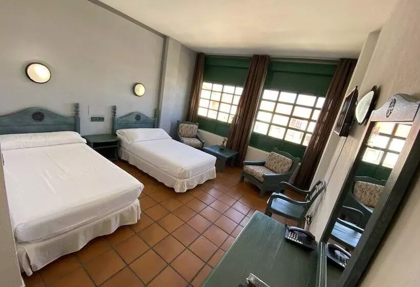 Fotos del hotel Almagro:  9