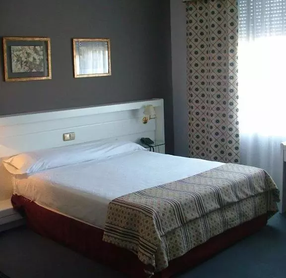 Fotos del hotel Las Cigüeñas:  15