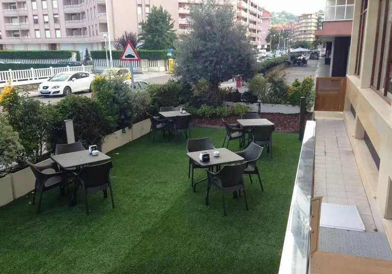 Fotos del hotel Las Rocas Playa:  4