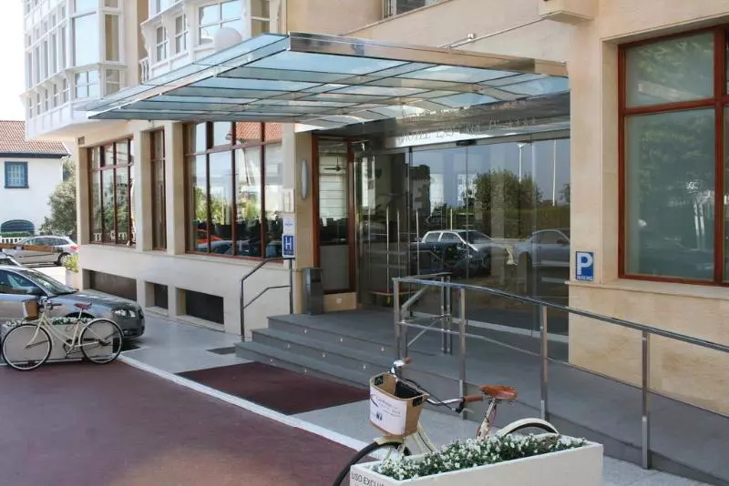 Fotos del hotel Las Rocas Playa:  9