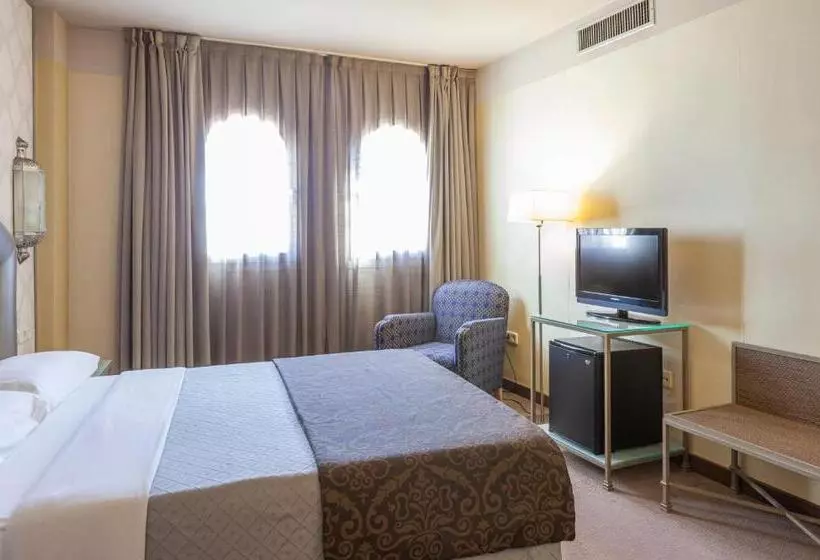 Fotos del hotel Maciá Alfaros:  13