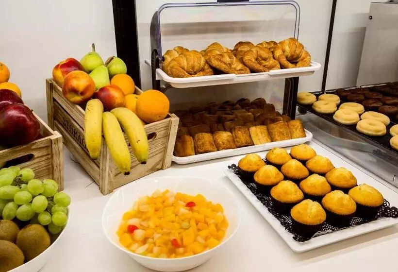 Fotos del hotel B&b Hotel Cartagena Cartagonova:  4