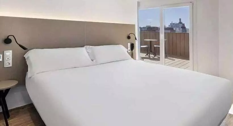 Fotos del hotel B&b Hotel Tarragona Centro Urbis:  41
