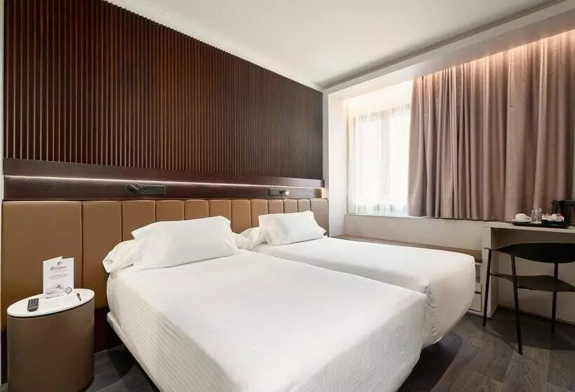 Fotos del hotel Bécquer:  12