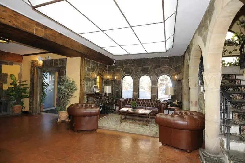 Fotos del hotel Leonor Mirón:  7