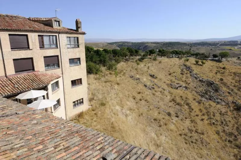 Fotos del hotel Leonor Mirón:  5