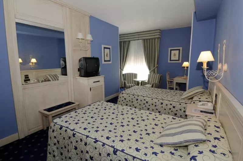 Fotos del hotel Leonor Mirón:  9