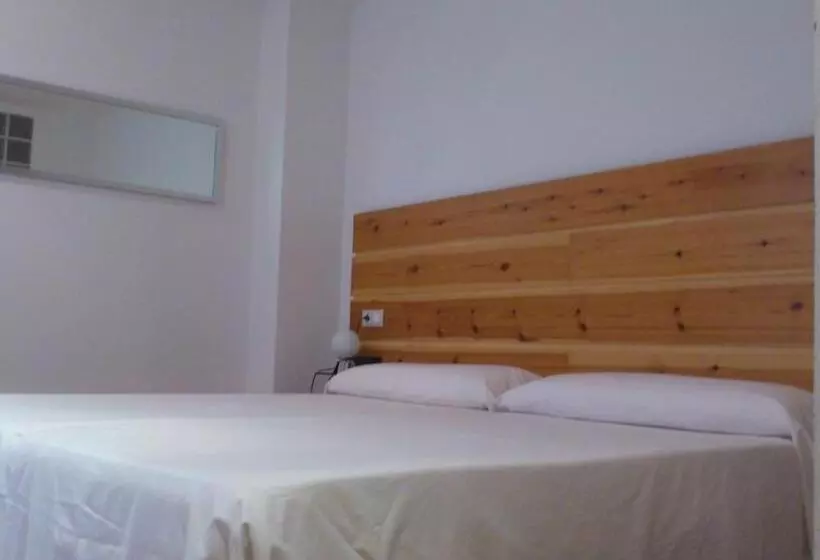 Fotos del hotel La Plaza Ii:  19