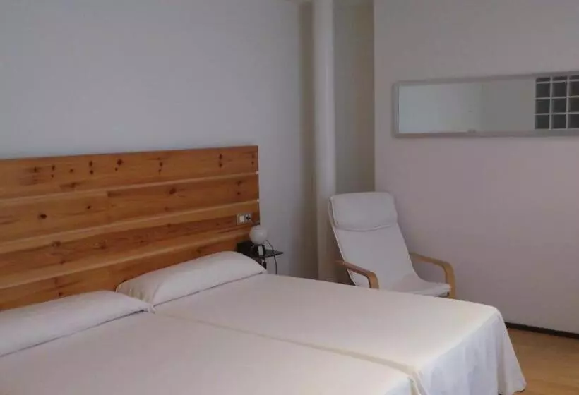 Fotos del hotel La Plaza Ii:  11