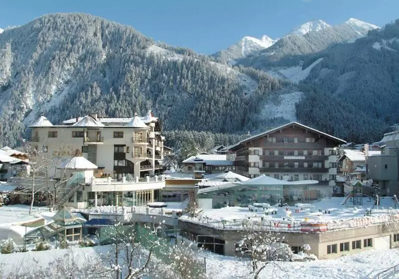 Fotos del hotel Strass - Sport & Spa:  10