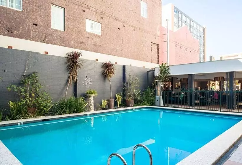 Fotos del hotel Seasons Of Perth:  2