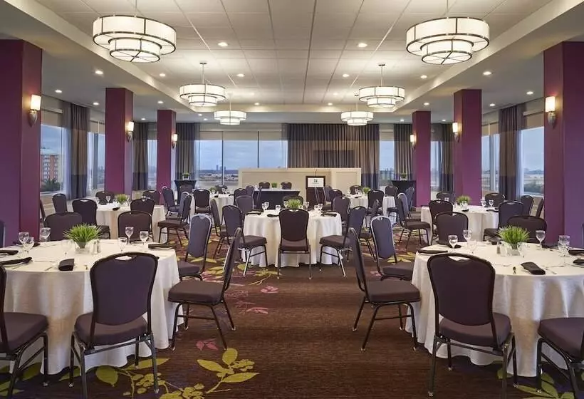 Fotos del hotel Holiday Inn Toronto International Airport, An Ihg:  7