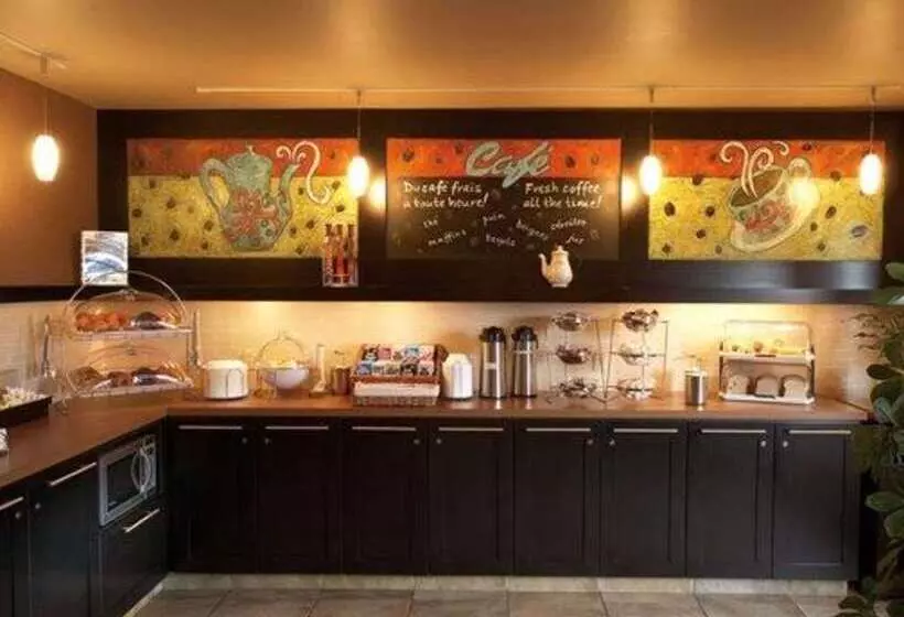 Fotos del hotel Quality Inn & Suites Aéroport P.e. Montréal-trudeau Airport:  6