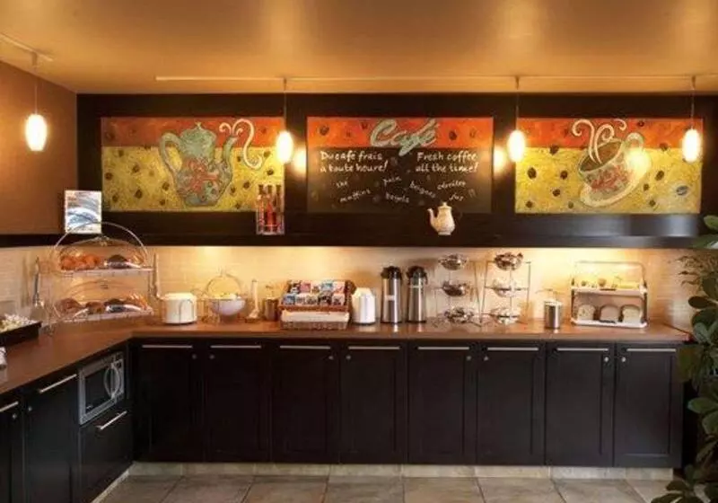 Fotos del hotel Quality Inn & Suites Aéroport P.e. Montréal-trudeau Airport:  13