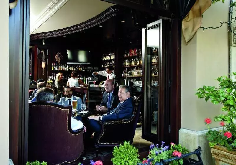 Fotos del hotel Wedgewood Hotel & Spa - Relais & Chateaux:  12