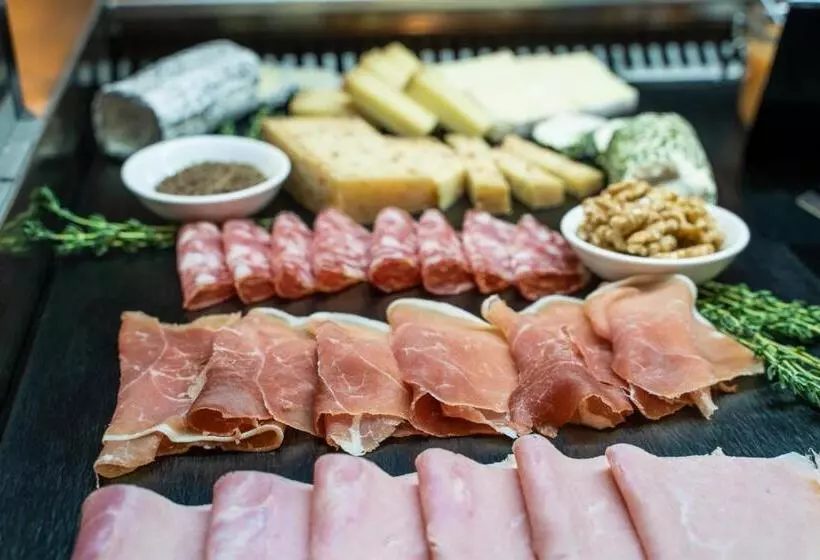 Fotos del hotel Hôtel De Chailly:  12