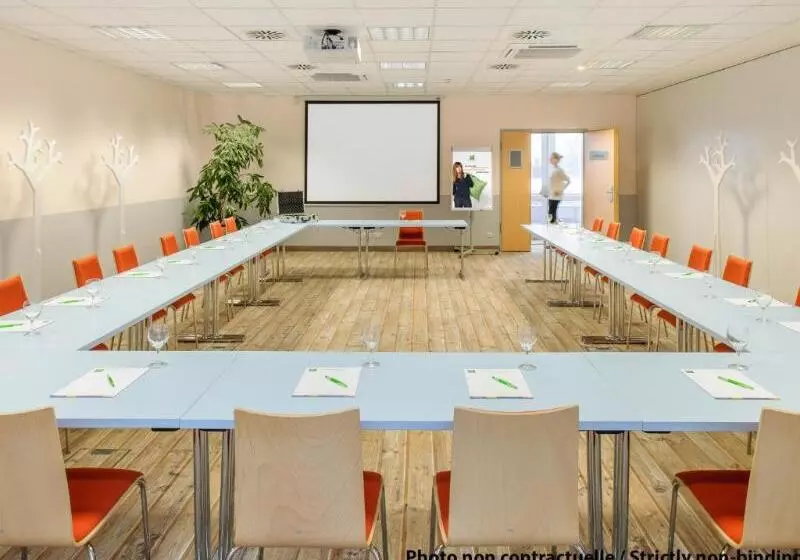 Fotos del hotel Ibis Styles Zurich City Center:  4