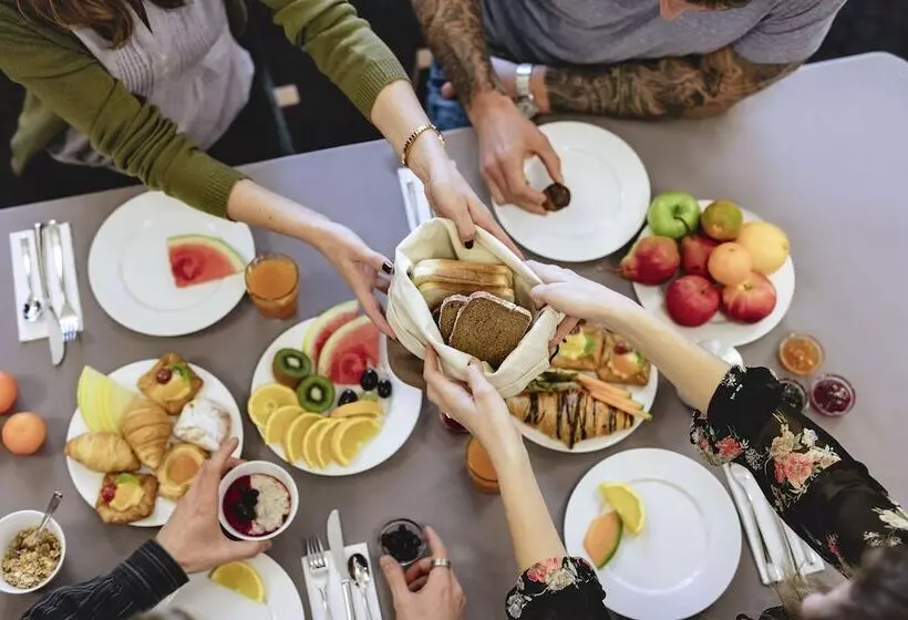 Fotos del hotel Ibis Styles Zurich City Center:  2