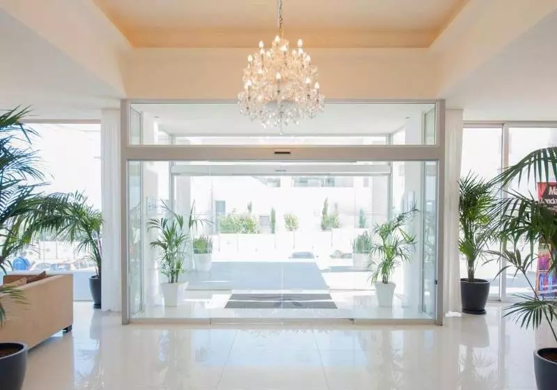 Fotos del hotel Vrissiana Beach:  2