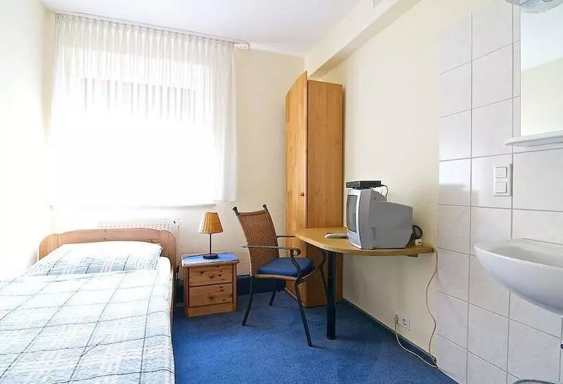 Fotos del hotel Schönfeld:  8