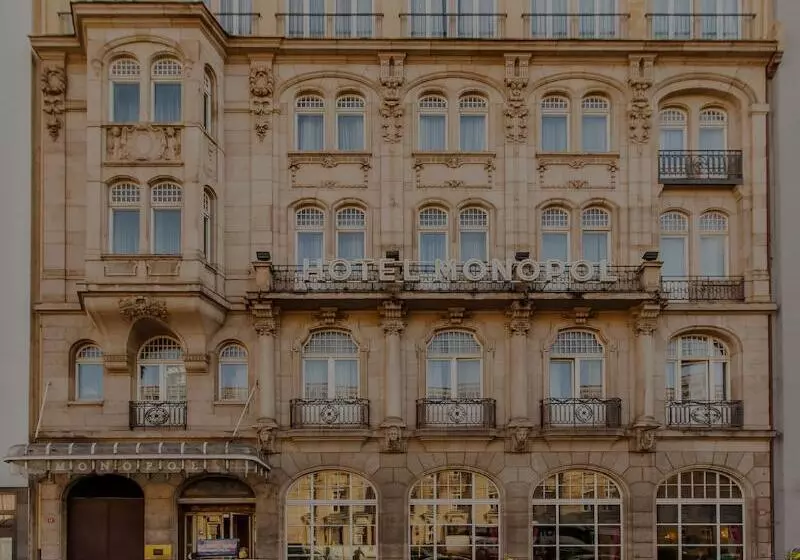 Monopol  Central Station