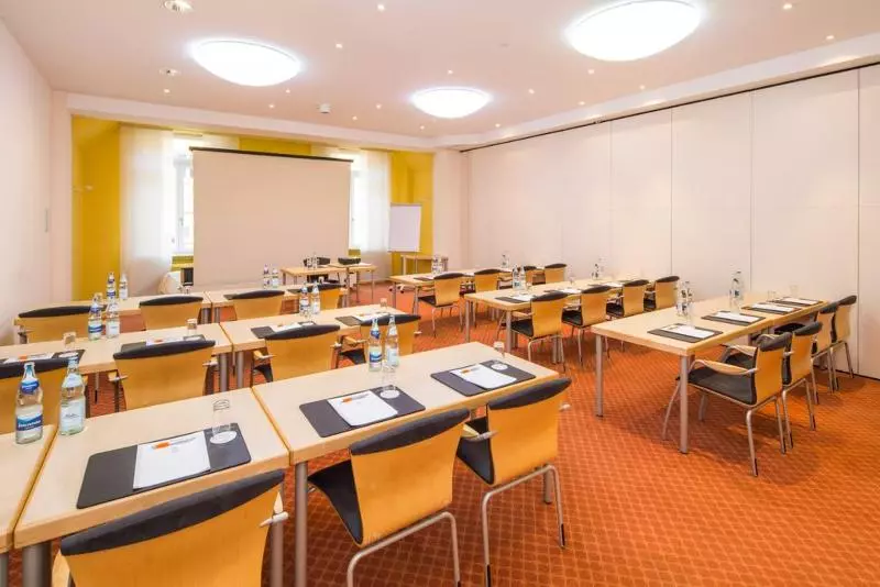 Fotos del hotel Top Khr Stadt:  15