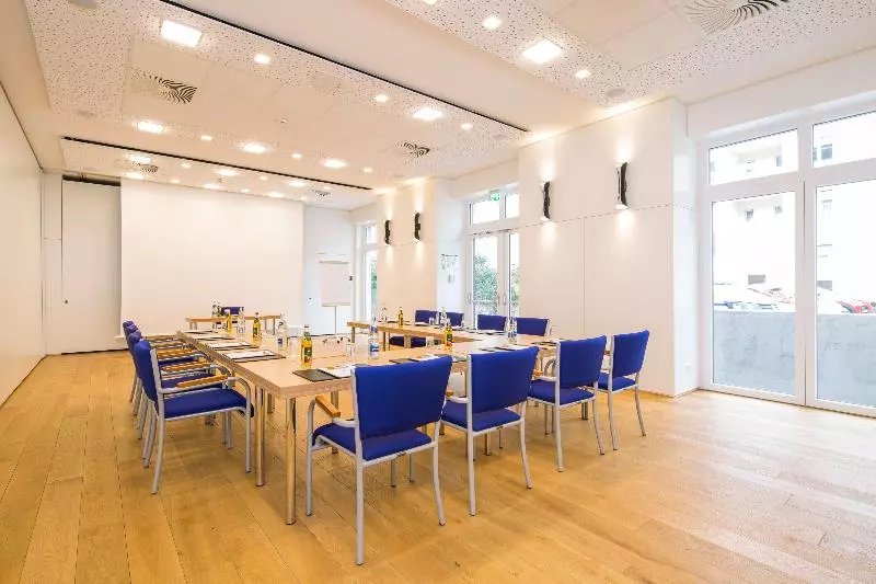 Fotos del hotel Top Khr Stadt:  16