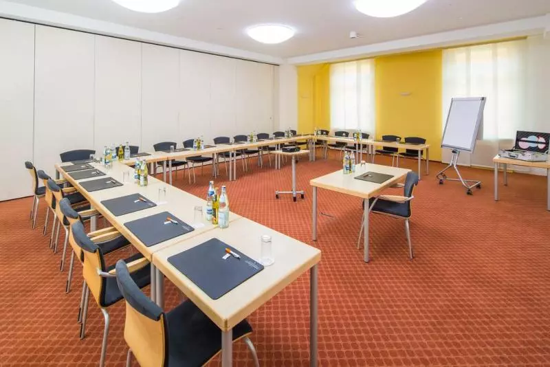 Fotos del hotel Top Khr Stadt:  7