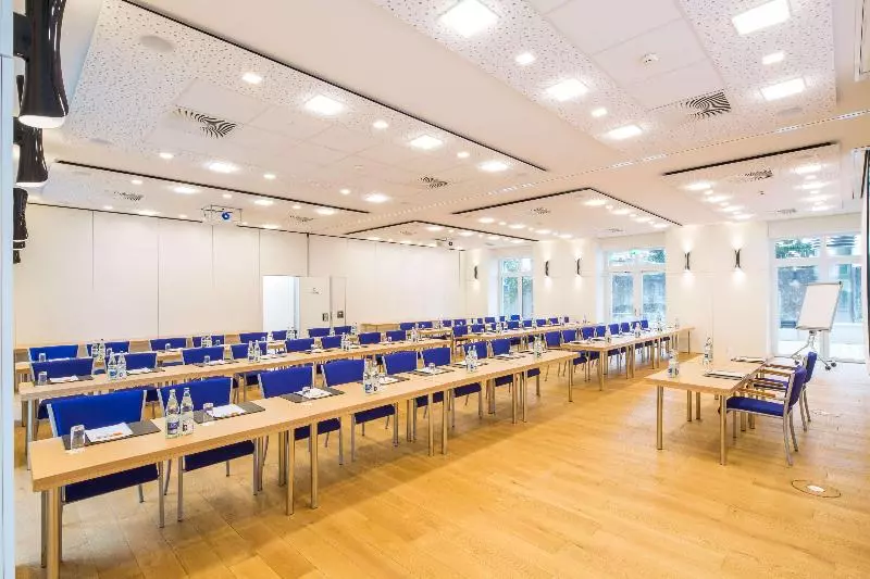 Fotos del hotel Top Khr Stadt:  17