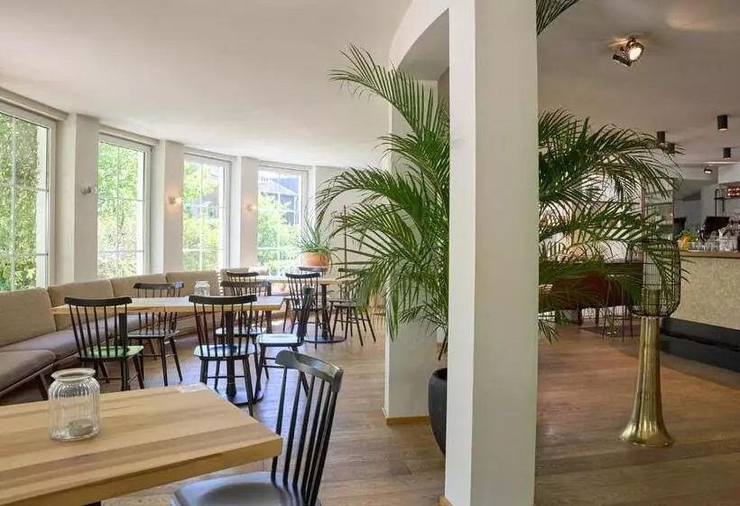 Fotos del hotel Prinz Myshkin Park:  9