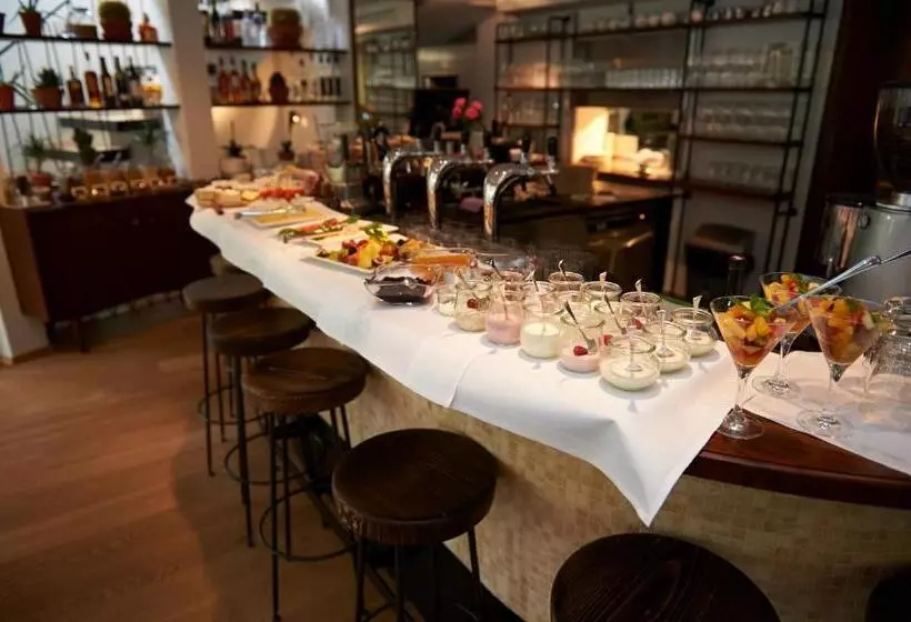 Fotos del hotel Prinz Myshkin Park:  4